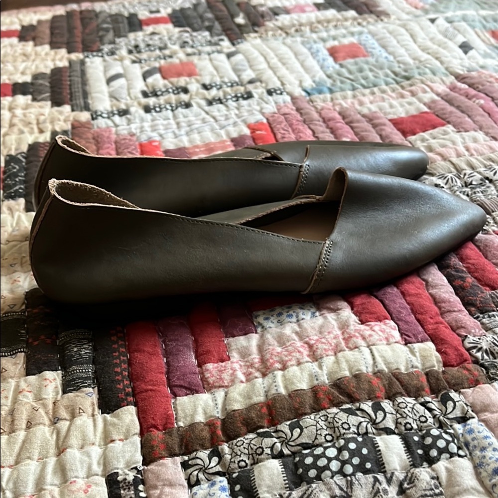 Handmade Leather flats with Pointed Toe